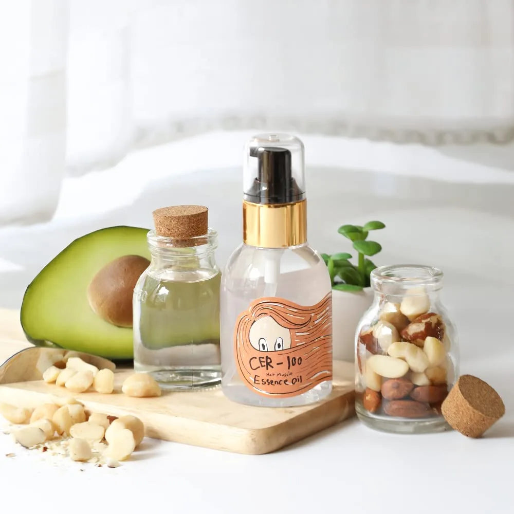 aceite para el cabello con una  mezcla de colágeno y aceites vegetales 